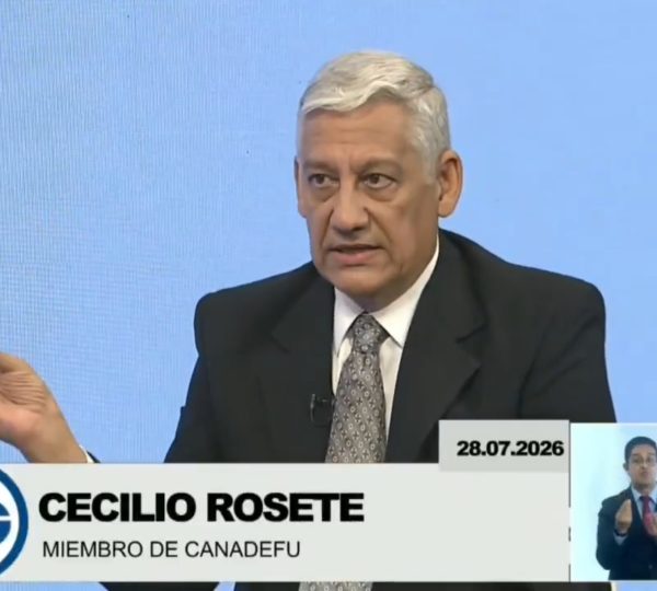 Cecilio Rosete resalta labor del Senamecf en La Guaira